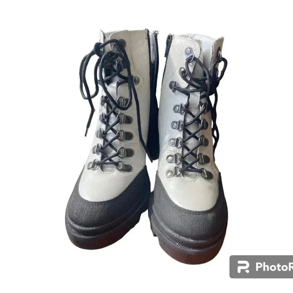 Enjoiya White  Leather Lace Up Hiking/Combat Boots w/ 3" Heel Sz 8 - Picture 3 of 9